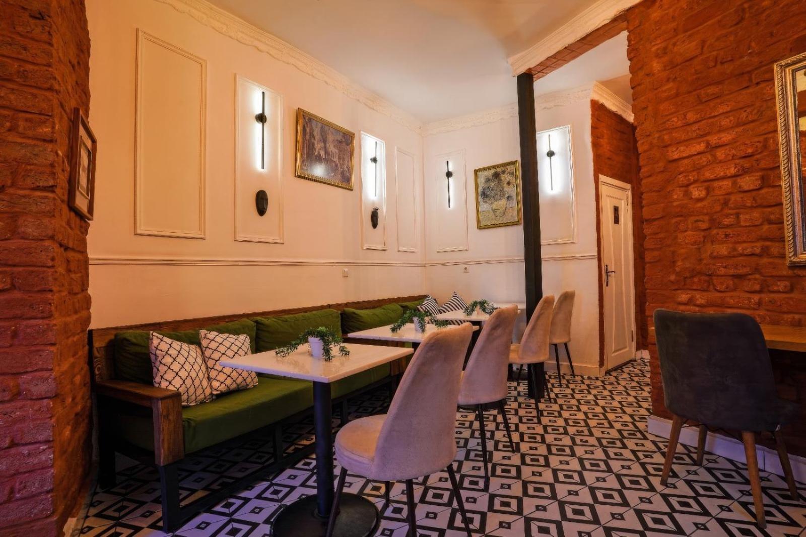 White Bolshoi Rooms Istanbul Exterior photo